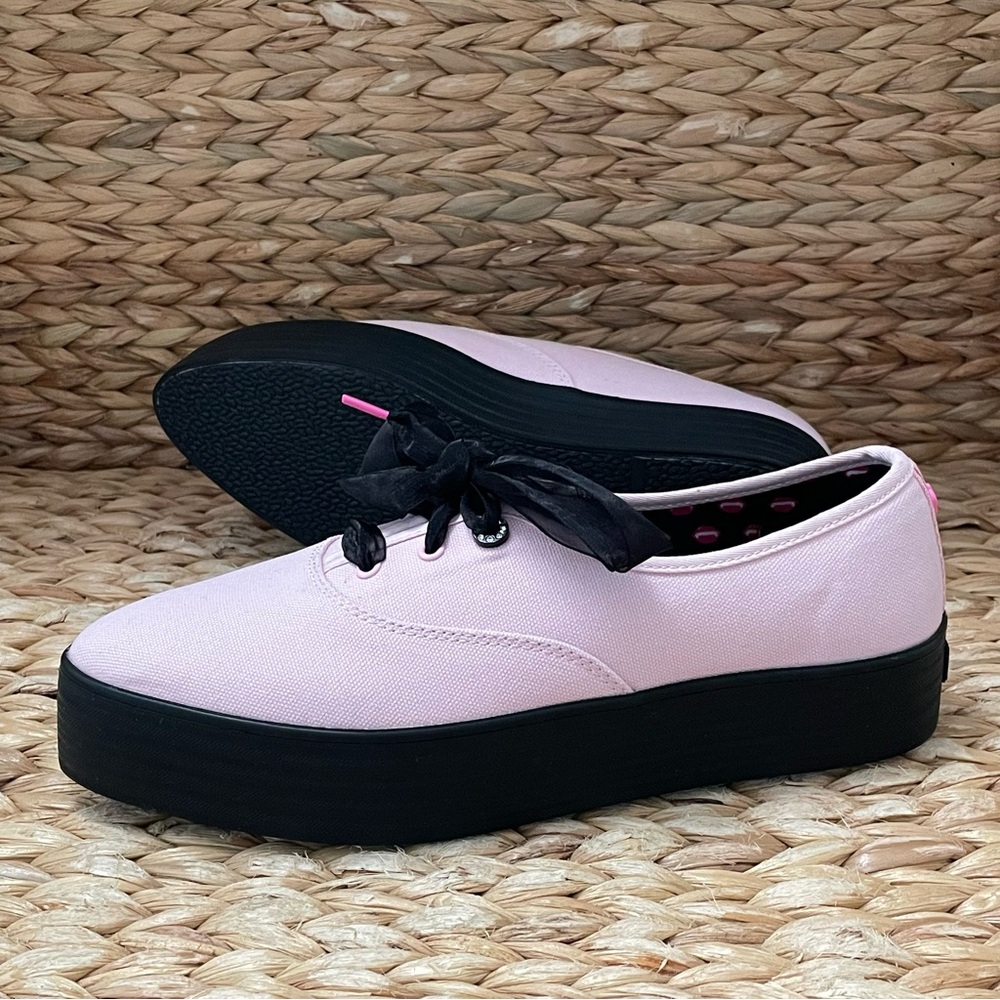 Monster High x Keds Draculaura Point Canvas Pink Black Womens Shoes Size‎ 8
